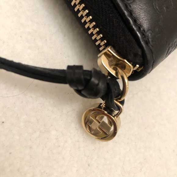 GUCCI Black Leather Zip Around Monogrammed GG Wallet Excellent Condition - Picture 6 of 15